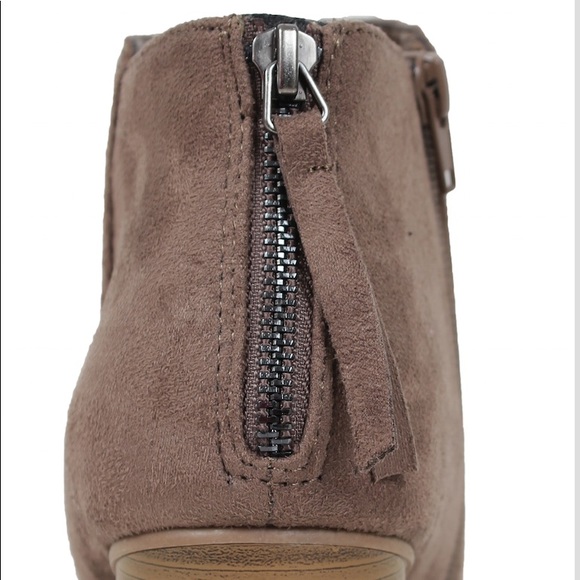 Taupe almond toe back tassel Stacked heel boot - Picture 4 of 6
